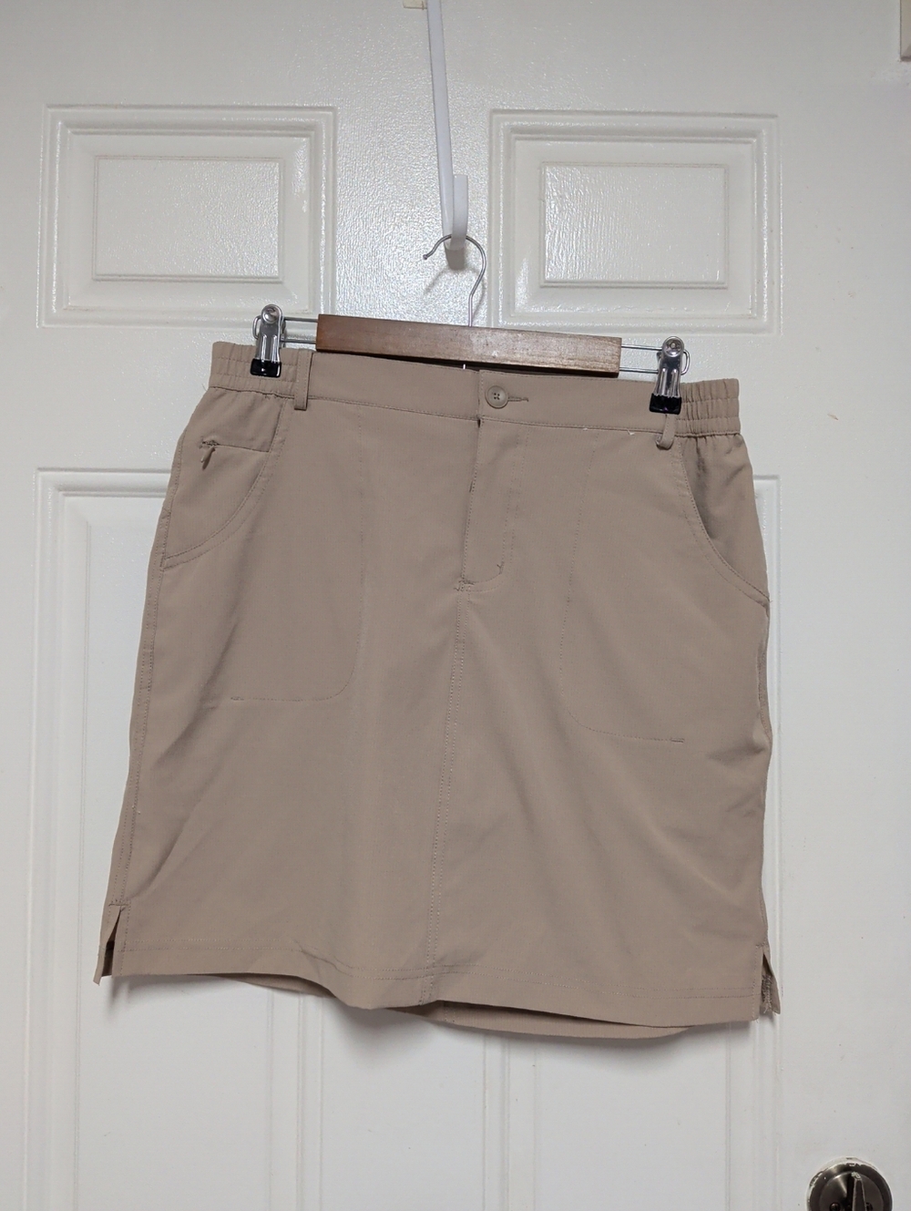 TILLEY Mini Trek Skort Skirt Tan Women Size Medium M Outdoors Sporty Casual